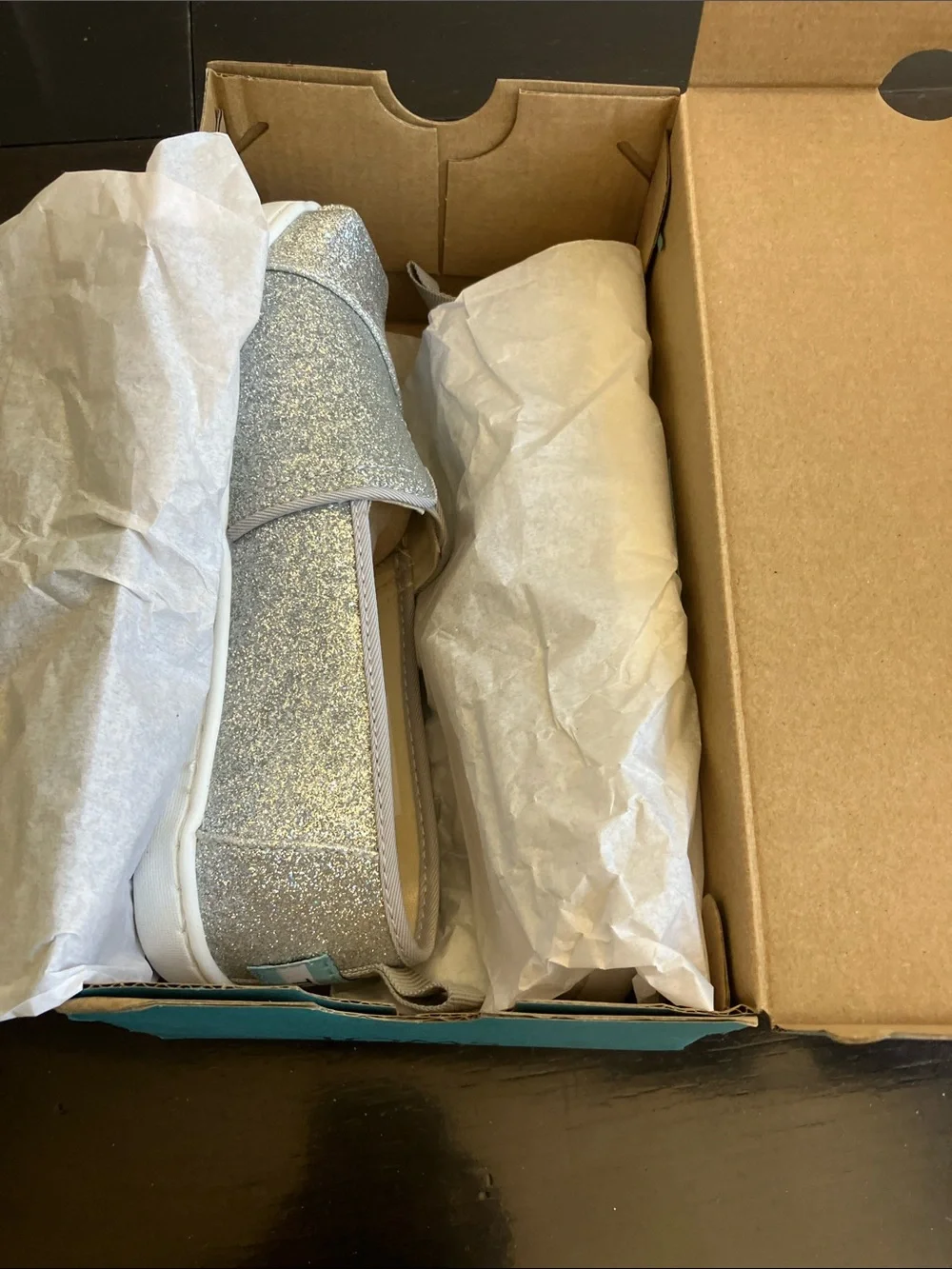 TOMS Youth Alpargata Silver Iridescent  Glimmer Slip-On Shoes Size 1 NEW IN BOX!